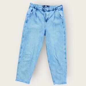 Hollister Junior/Ladies Sz 9R Ultra High-rise Mom Tapered pleated Jeans